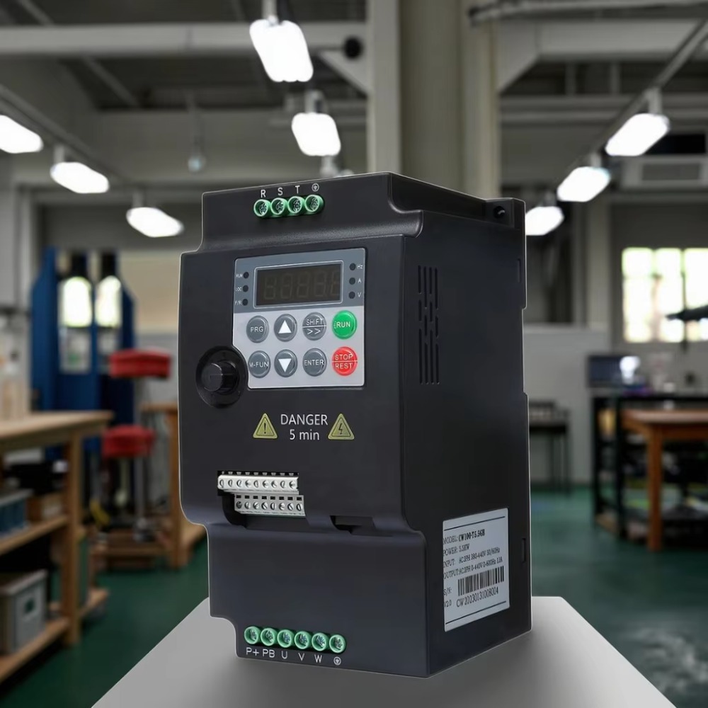 Trójfazowy falownik częstotliw – Vfd 0.75Kw Mini Inverter recenzja i cena